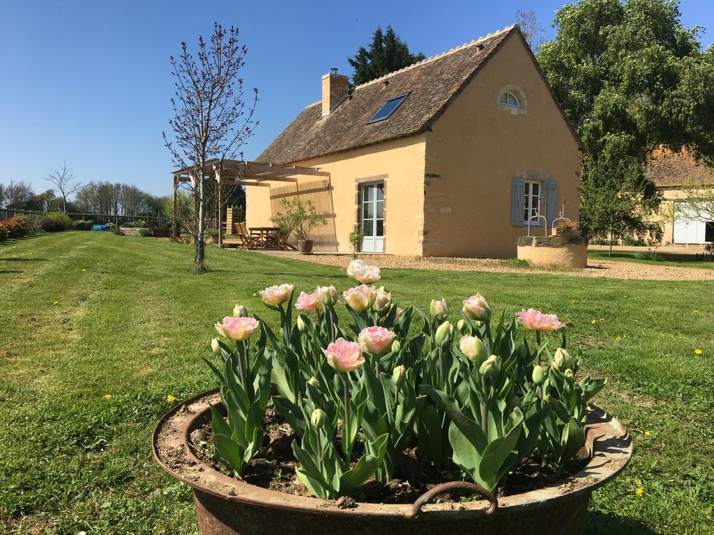 Gite De La Hertaudiere Montbizot Kültér fotó